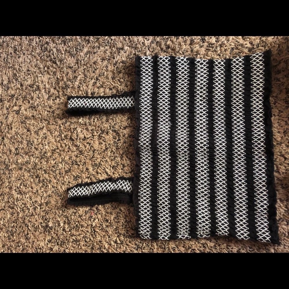 Top - Picture 2 of 3